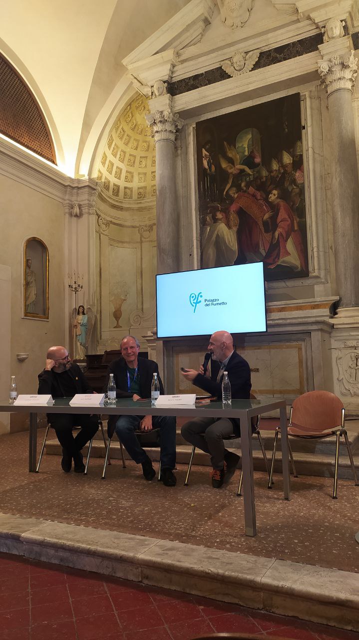 Passato, presente e futuro del Palazzo del fumetto di Pordenone: è stato presentato il nuovo logo realizzato da Lorenzo Ceccotti. Foto di Camilla Rossini