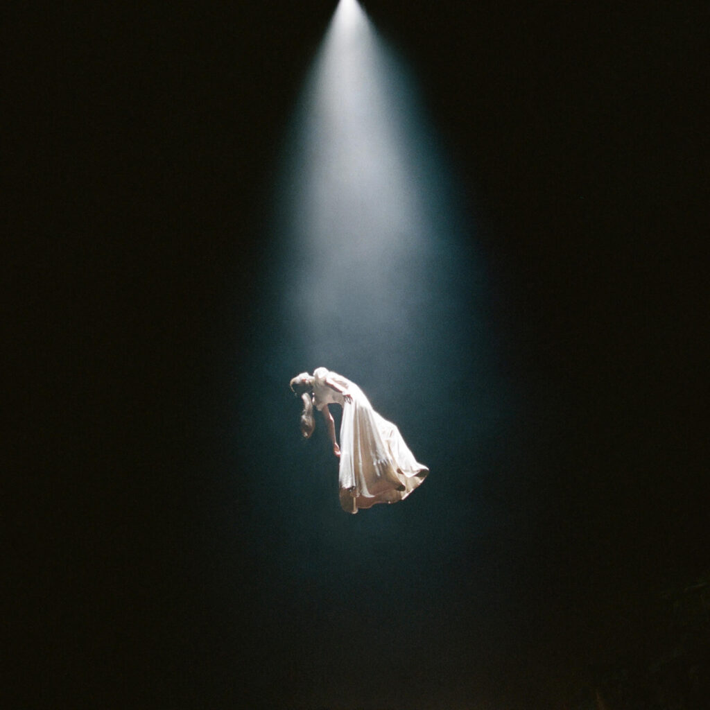 eternal sunshine deluxe, l'album di Ariana Grande