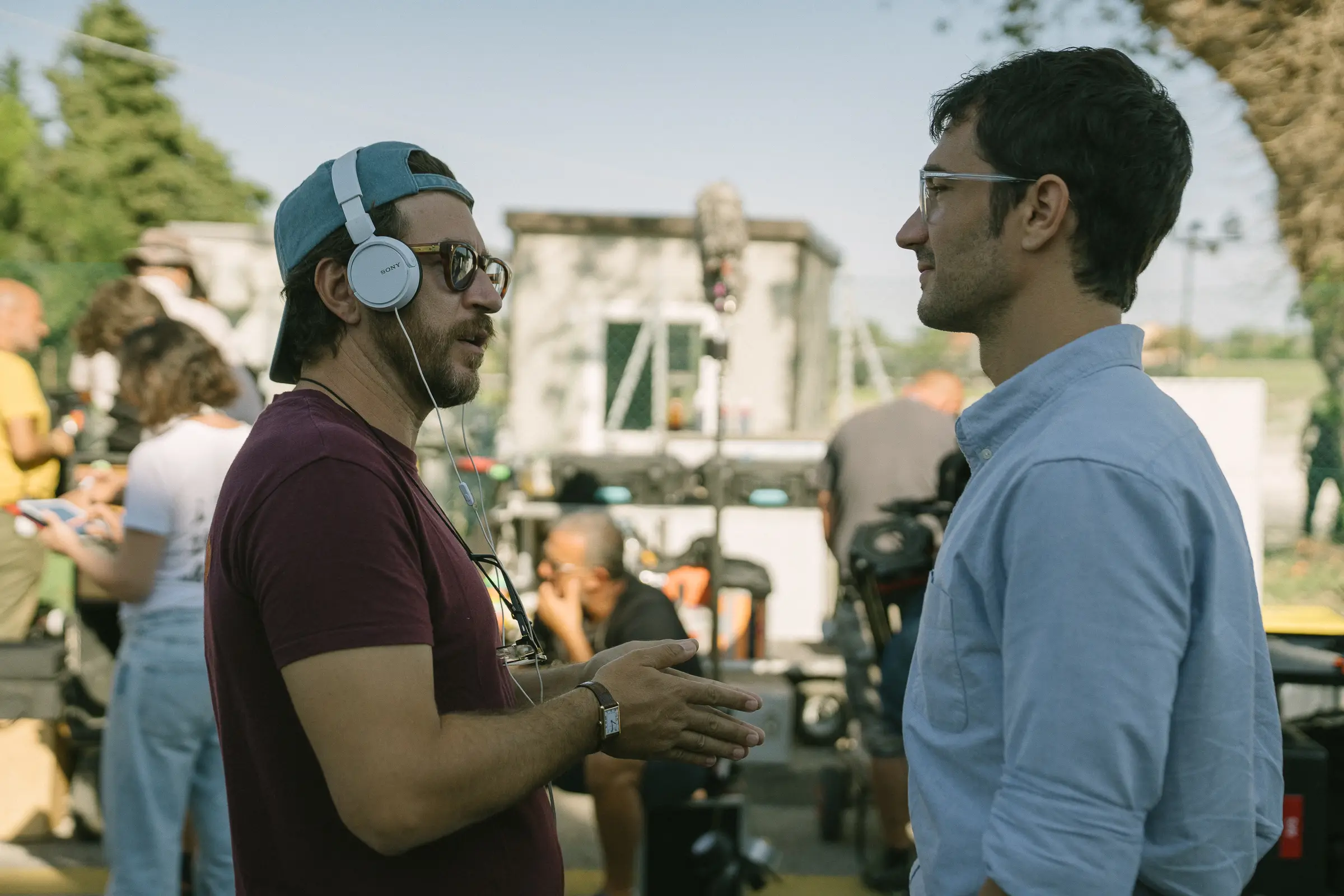 una scena dal set della serie TV Cagnàz