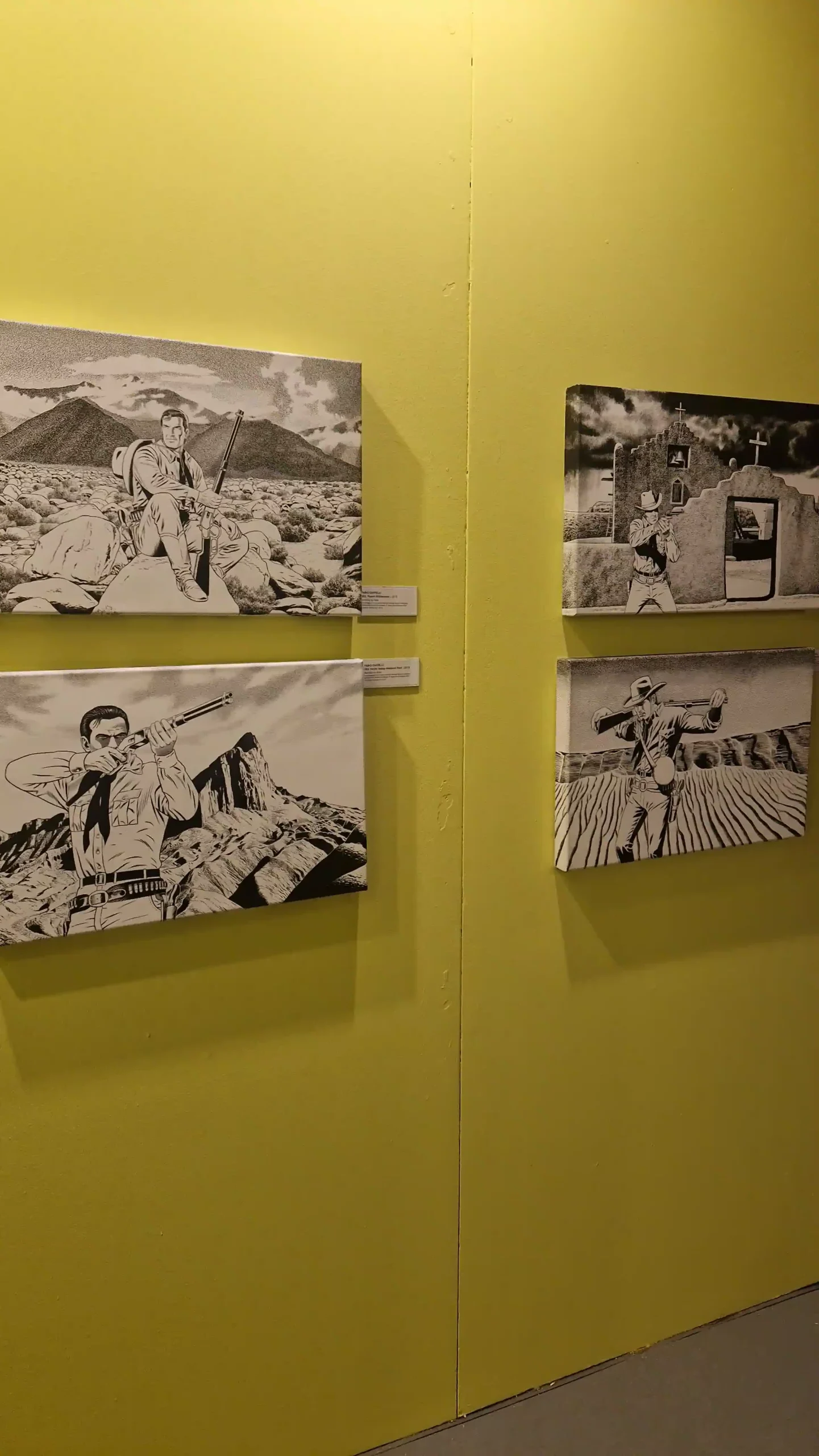 allestimenti della mostra Fabio Civitelli. L'eleganza del segno, dall'illustrazione a Tex